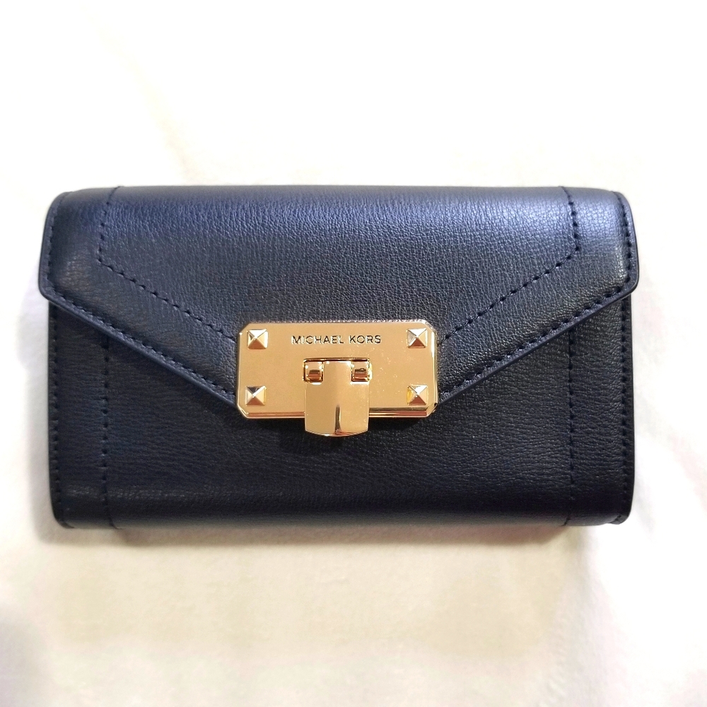 Michael Kors Kinsley Small Black Leather Belt Bag